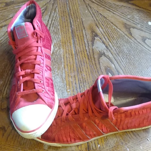 Adidas high tops - Picture 1 of 3